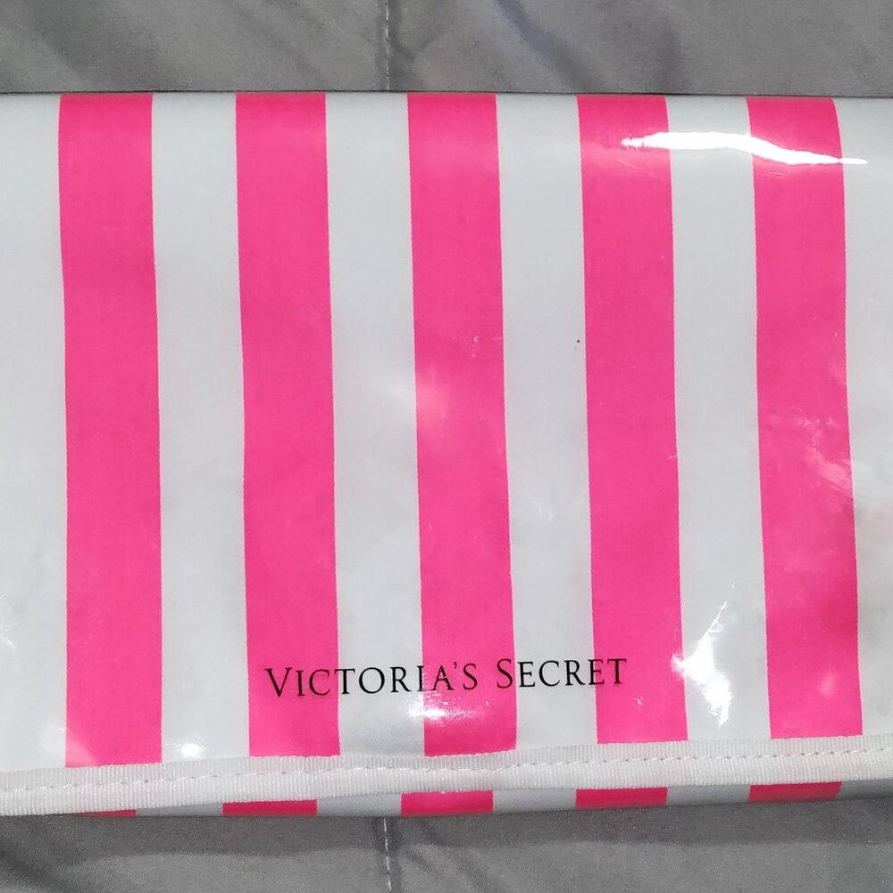 New Victoria's Secret hanging make up organizer